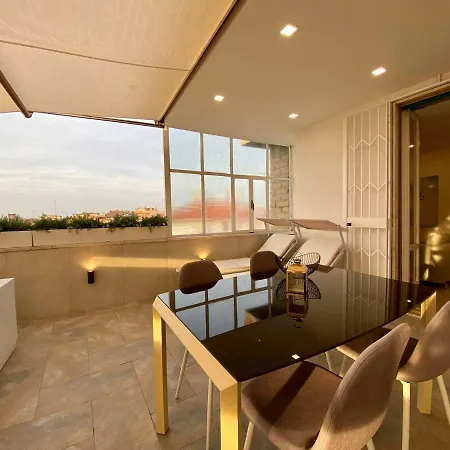 Apartment Le Con Terrazzo Abitare *